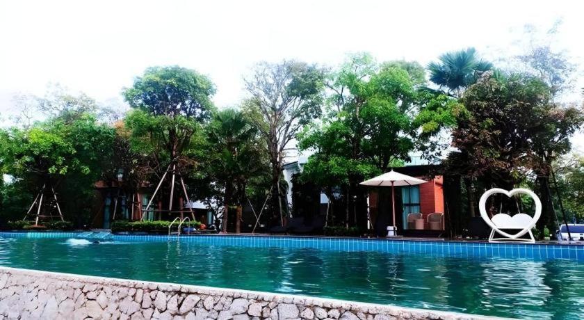 Chatnipa Beach Resort By Morseng Ban Hat Lek Exteriör bild