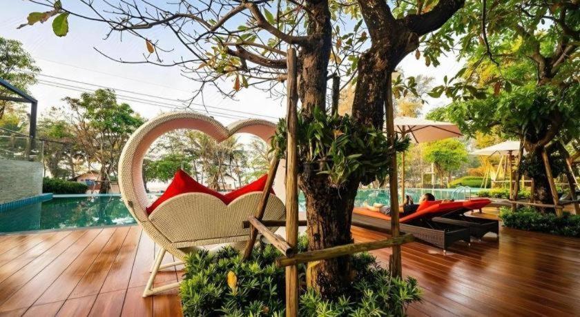 Chatnipa Beach Resort By Morseng Ban Hat Lek Exteriör bild
