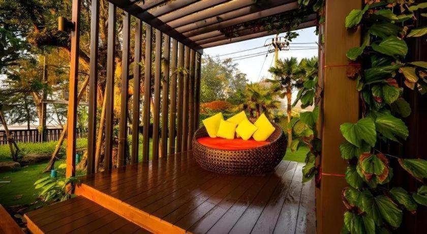 Chatnipa Beach Resort By Morseng Ban Hat Lek Exteriör bild